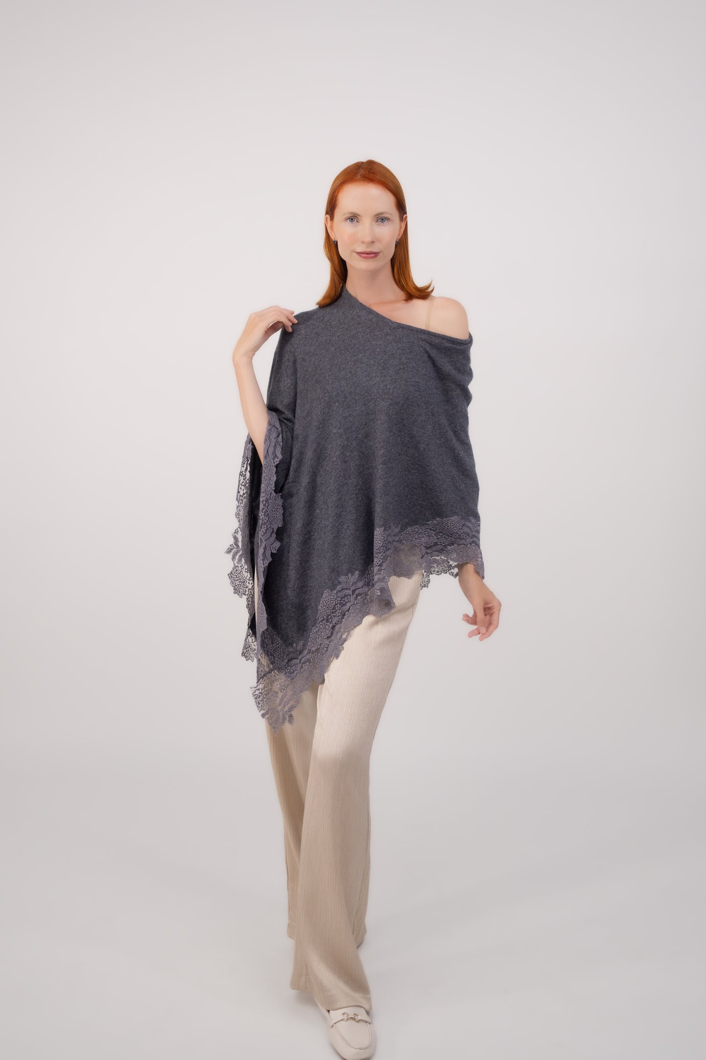 Poncho W/Lace Detail- Gray