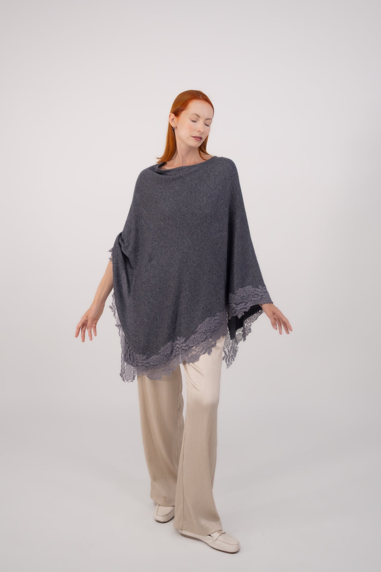 Poncho W/Lace Detail- Gray