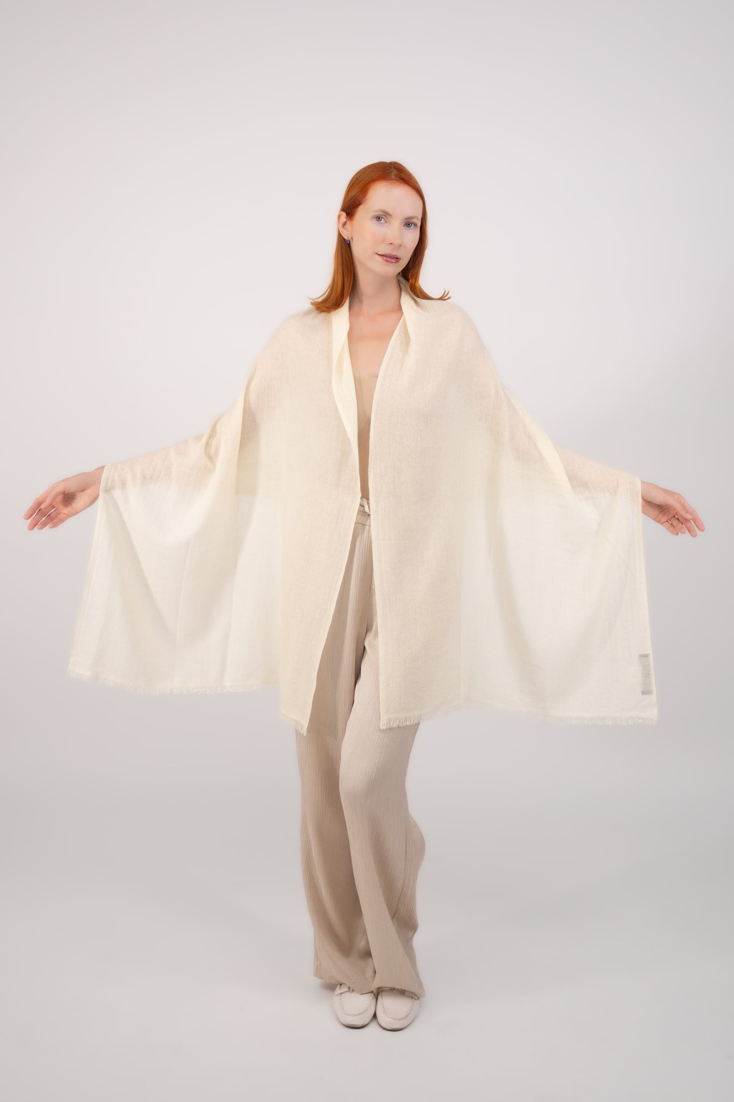 Cashmere W/ Lace Shawl Cream Off/White