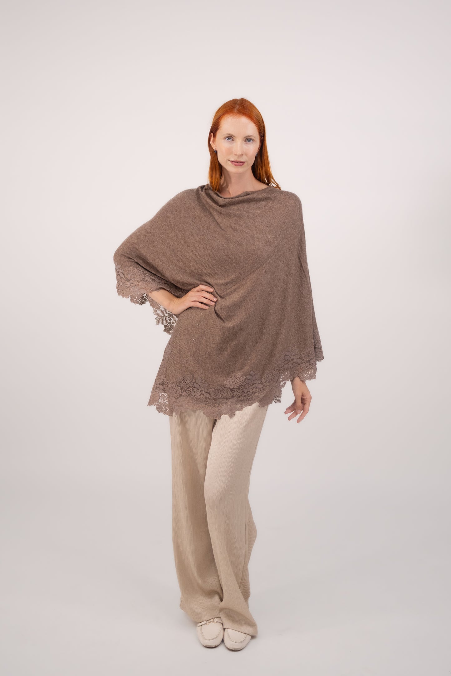Poncho W/Lace Detail- Brown