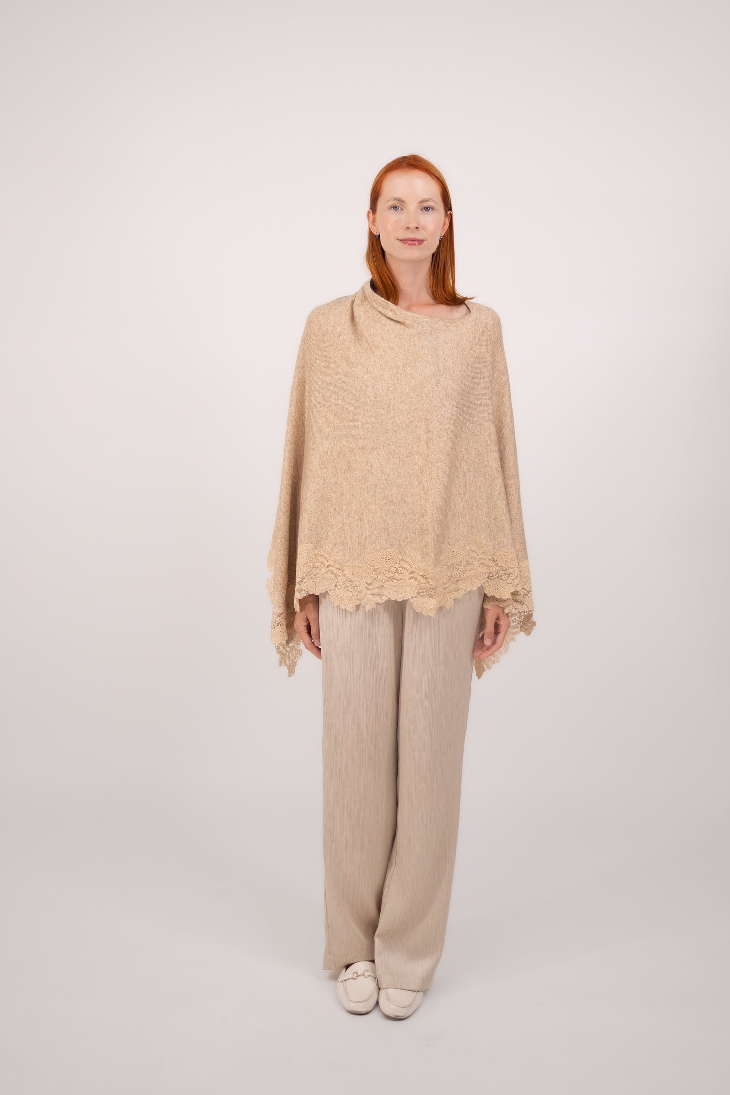 Cashmere poncho with Lace detail